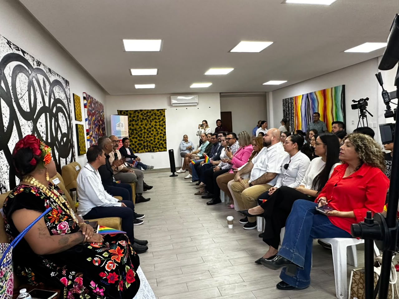 Conversatorio "Pasos con orgullo" del Congreso del Estado
