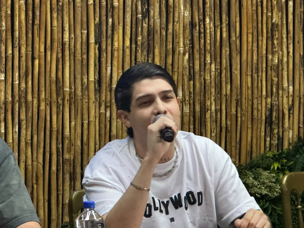 Cornelio Vega Jr. en conferencia de prensa en Mazatlán