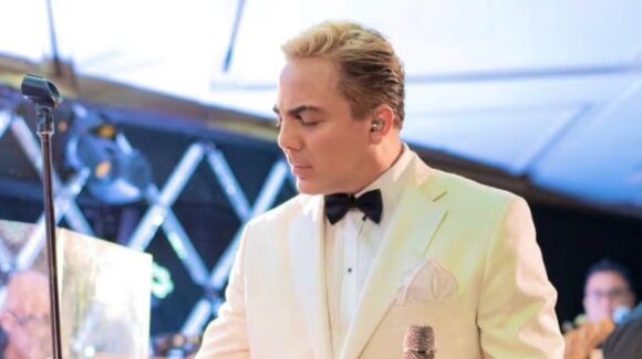 Cristian Castro: a punto de graduarse y nuevamente enamorado