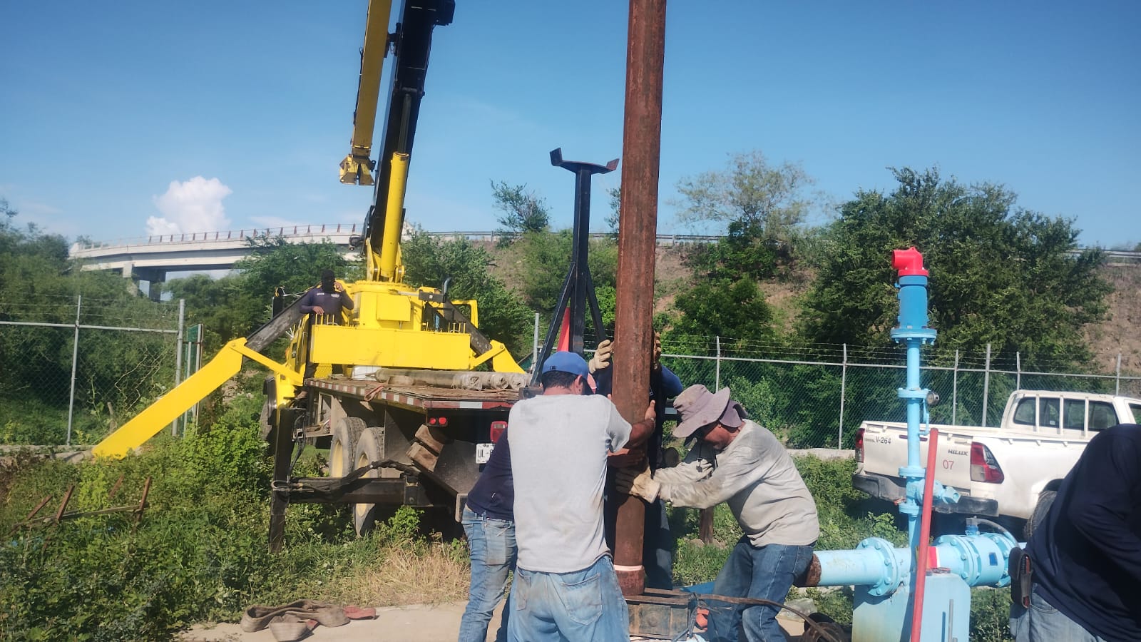 Cuadrilla de Jumapam trabajando en el Pozo 22-D