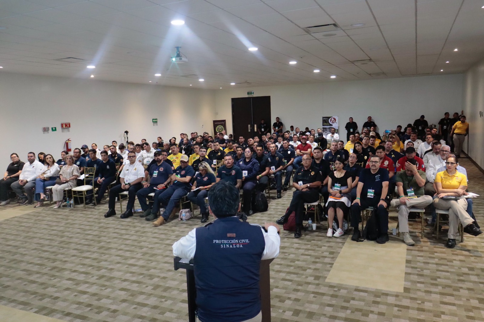 Curso para bomberos en Mazatlán