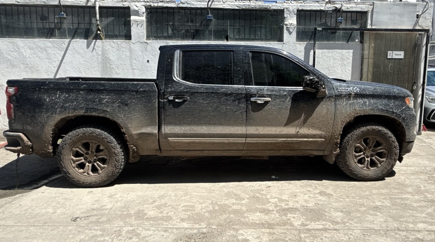 Camioneta con reporte de robo