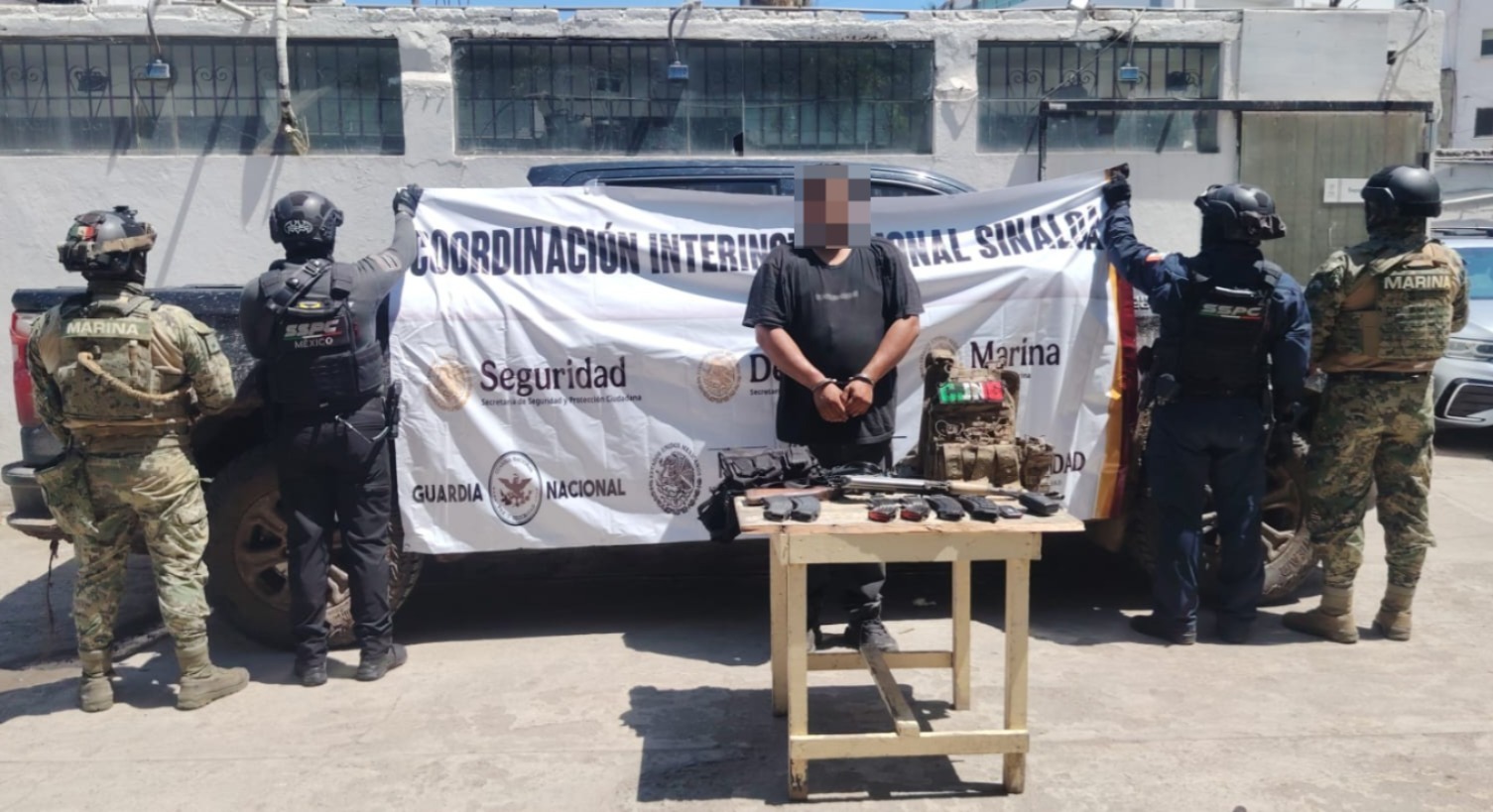 Con vehículo robado, arma larga y equipo táctico, así detiene la Marina a un hombre en El Roble