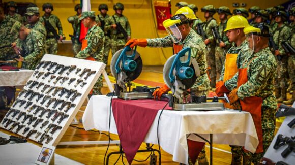 Destruyen 372 armas de fuego en Culiacán y llaman a participar en la campaña de desarme voluntario
