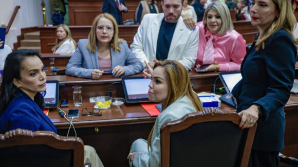 “No respetan la ley ni conducen adecuadamente la sesión”: PRI y PAN acusan parcialidad de la Mesa Directiva en el Congreso de Sinaloa