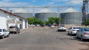 dos hombres mueren por disparos dentro de una bodega de granos en guamuchil sin