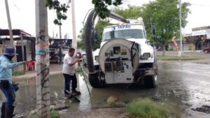 drenaje en colonias de culiacan lluvia