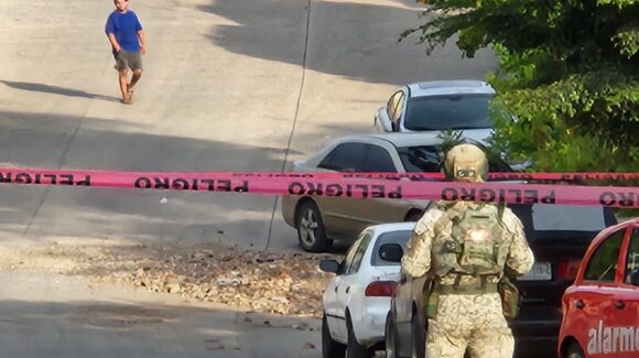 Ejecutan a balazos a un hombre junto a un vehículo en la colonia Aquiles Serdán Culiacán, Sinaloa