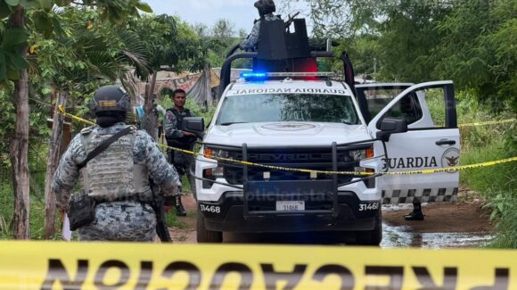 Sentado en una silla localizan ejecutado a un hombre en Valle del Agua de Culiacán, Sinaloa