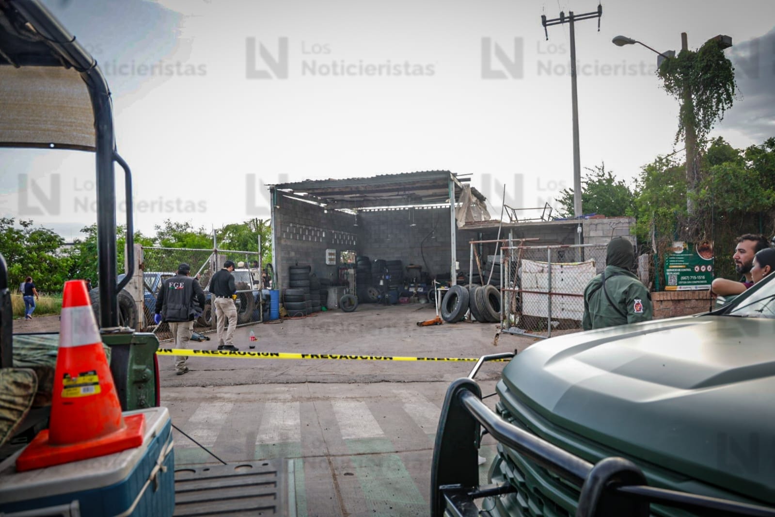 Ejecutan a dos hombres en una llantera del sector Villas del Río, Culiacán