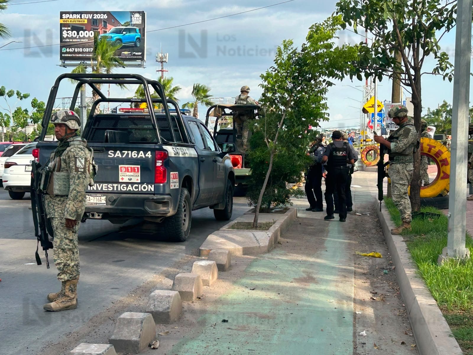 Ejecutan a dos hombres en una llantera del sector Villas del Río, Culiacán