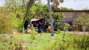 ejecutan a una mujer y hombre dentro de una choza de madera en mazatlan autoridaad
