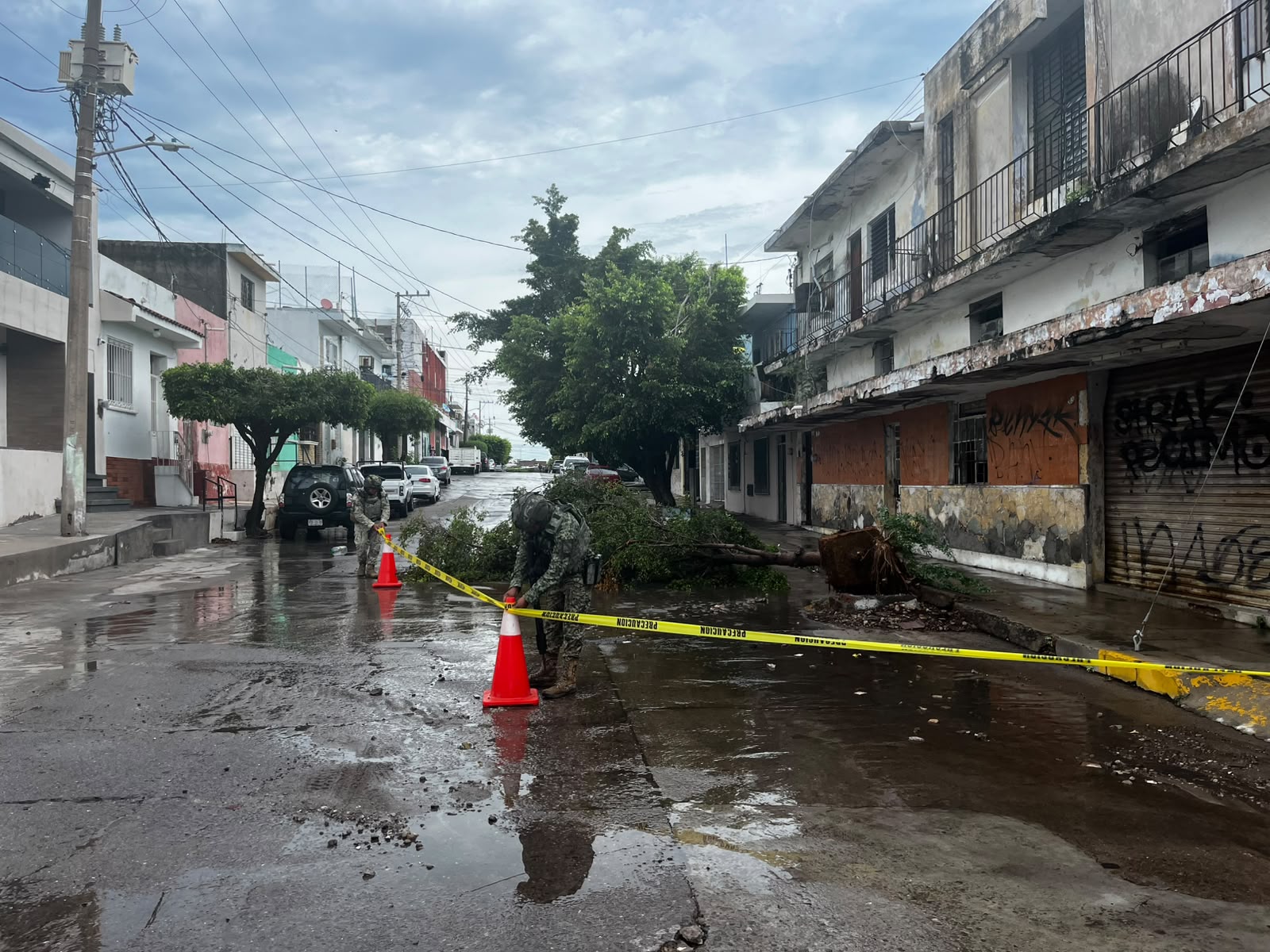Ejército Mexicano aplica Plan DN-III-E en su fase de apoyo a la población en Mazatlán