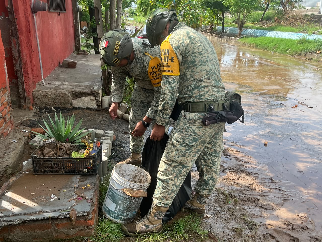 Ejército Mexicano aplica Plan DN-III-E en su fase de apoyo a la población en Mazatlán