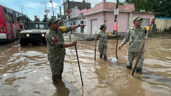Ejército intensifica el Plan DN-III-E en Mazatlán, Sinaloa; más de 130 personas reciben apoyo tras las intensas lluvias