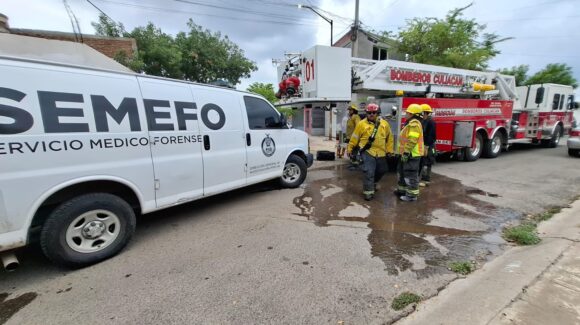 Fallece electrocutado un hombre en el techo de una vivienda en Urbivilla del Roble, sector Barrancos de Culiacán