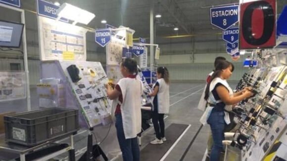 Empleados denuncian laborar sin aire acondicionado y temperaturas de casi 40 grados en planta Contec de Guasave, Sinaloa
