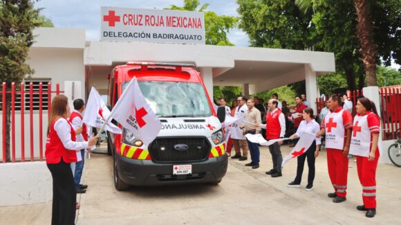 Cruz Roja Badiraguato recibe una nueva ambulancia equipada; alcalde José Paz López reitera apoyo a la institución