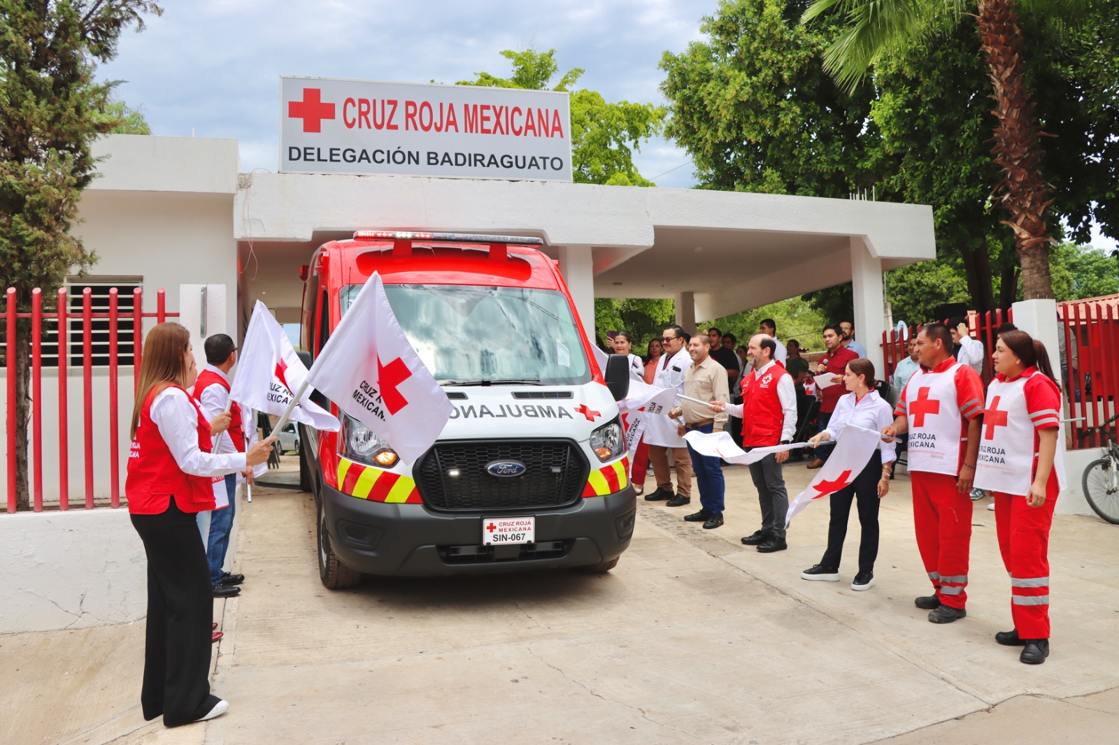 Entregan ambulancia a Cruz Roja Delegación Badiraguato
