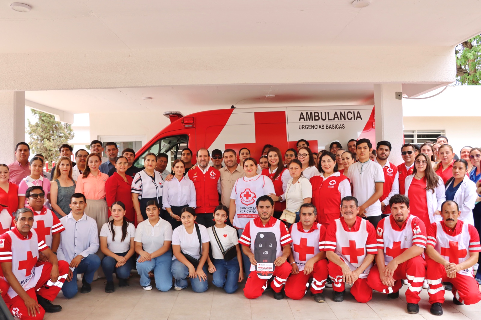 Entregan ambulancia a Cruz Roja Delegación Badiraguato