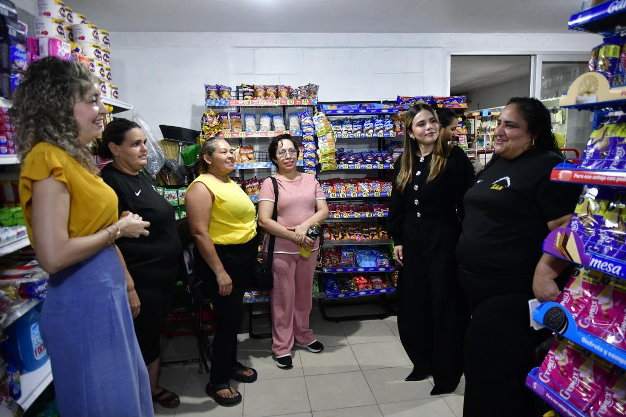Ayuntamiento entrega apoyos del Programa Mujeres Emprendedoras por el Bienestar
