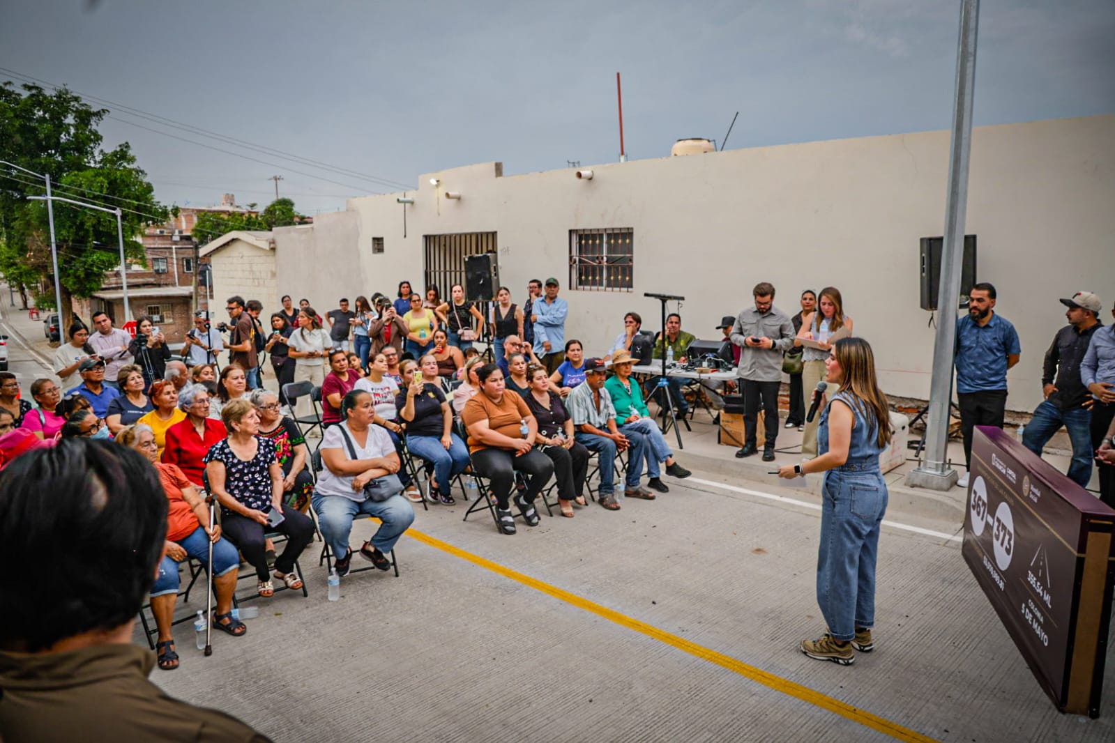 Entregan calles pavimentadas en la Col. 5 de Mayo, en Culiacán