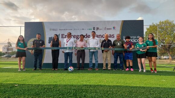 Mocorito, Sinaloa, estrena dos canchas de futbol de pasto sintético con inversión superior a 3.6 millones de pesos