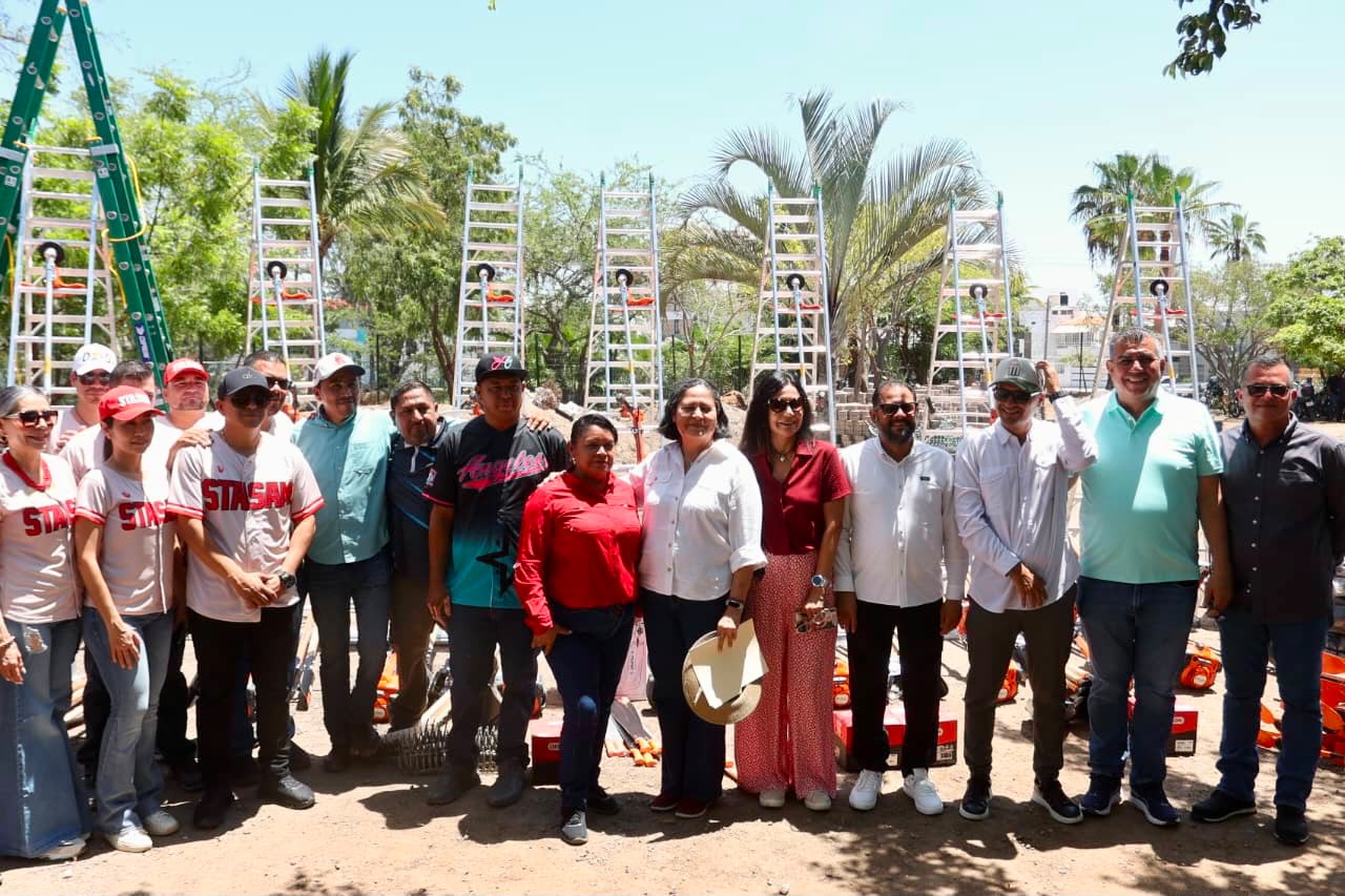 Entregan herramienta y material de trabajo a trabajadores sindicalizados de Mazatlán