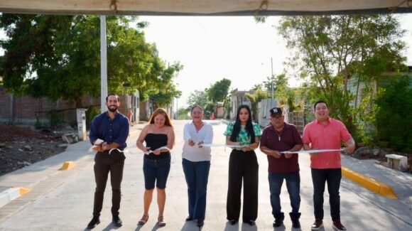 Entregan pavimentación y nuevas redes hidrosanitarias en la calle Cocori de Villa Tutuli, en Mazatlán, Sinaloa