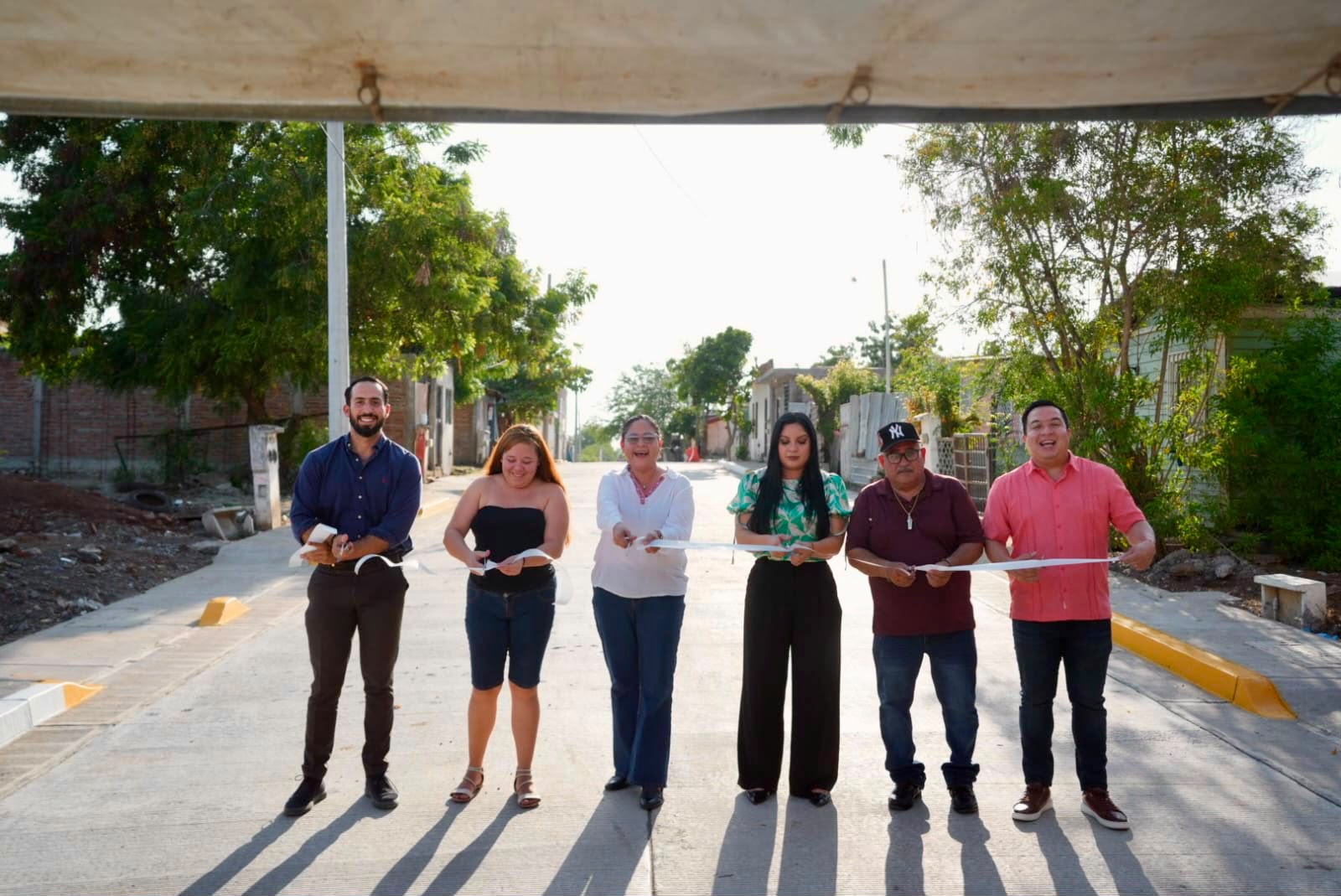 Entregan pavimentación en Villa Tutuli, Mazatlán