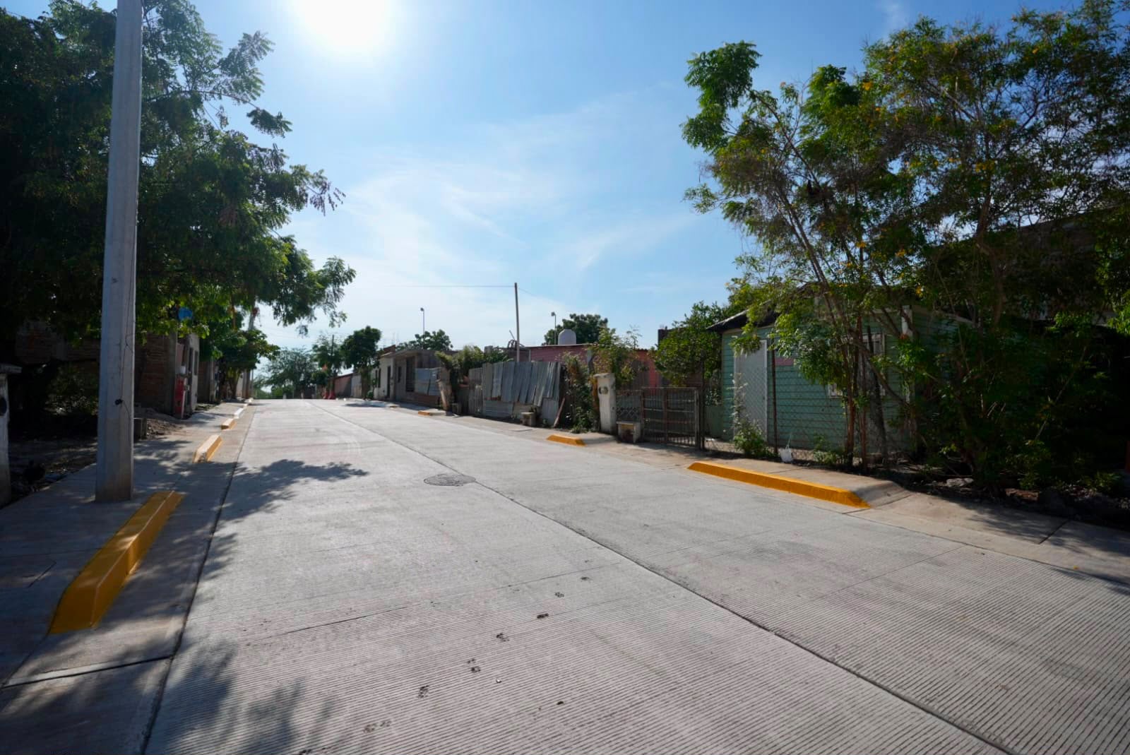 Entregan pavimentación en Villa Tutuli, Mazatlán