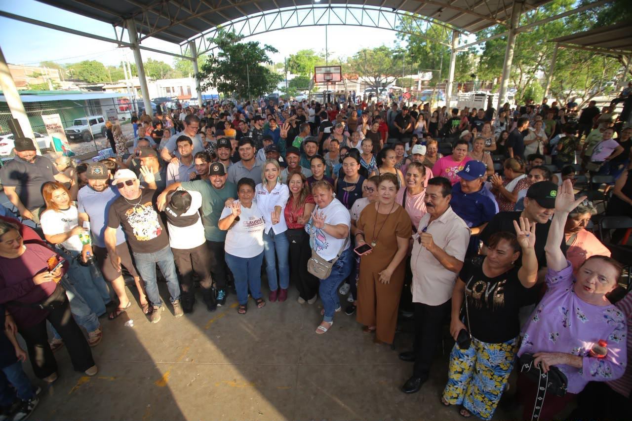 Estrella Palacios sostiene encuentro en Culiacán
