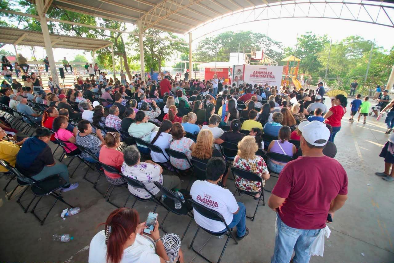 Estrella Palacios sostiene encuentro en Culiacán