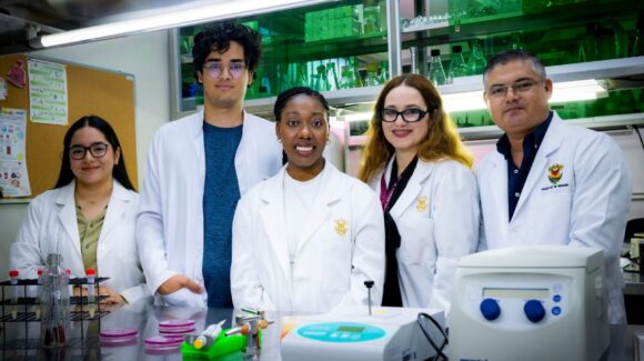 Estudiantes de Canadá y Brasil llegan a Sinaloa para sumarse a la UAS en investigación de la bacteria E. coli