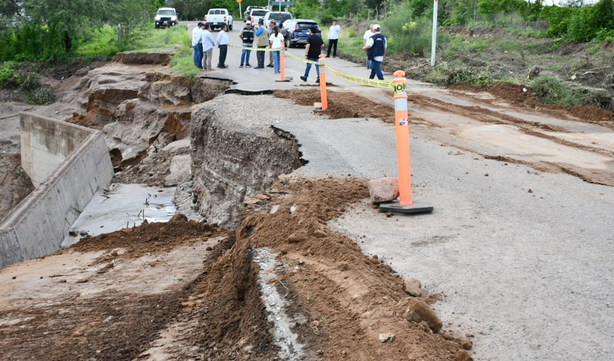 Evalúan daños en carreteras de Mocorito, tras fuertes lluvias