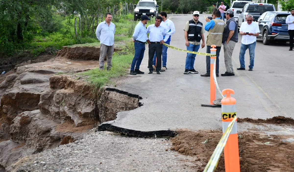 Evalúan daños en carreteras de Mocorito, tras fuertes lluvias