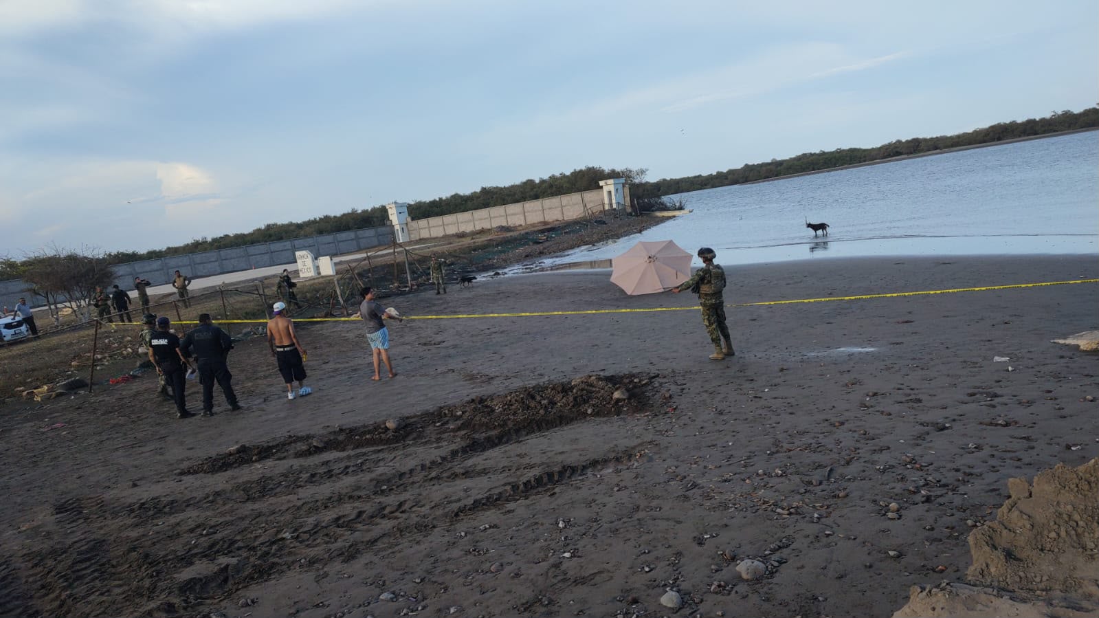Fallece hombre tras ser rescatado en Boca del Río, Las Glorias, Guasave