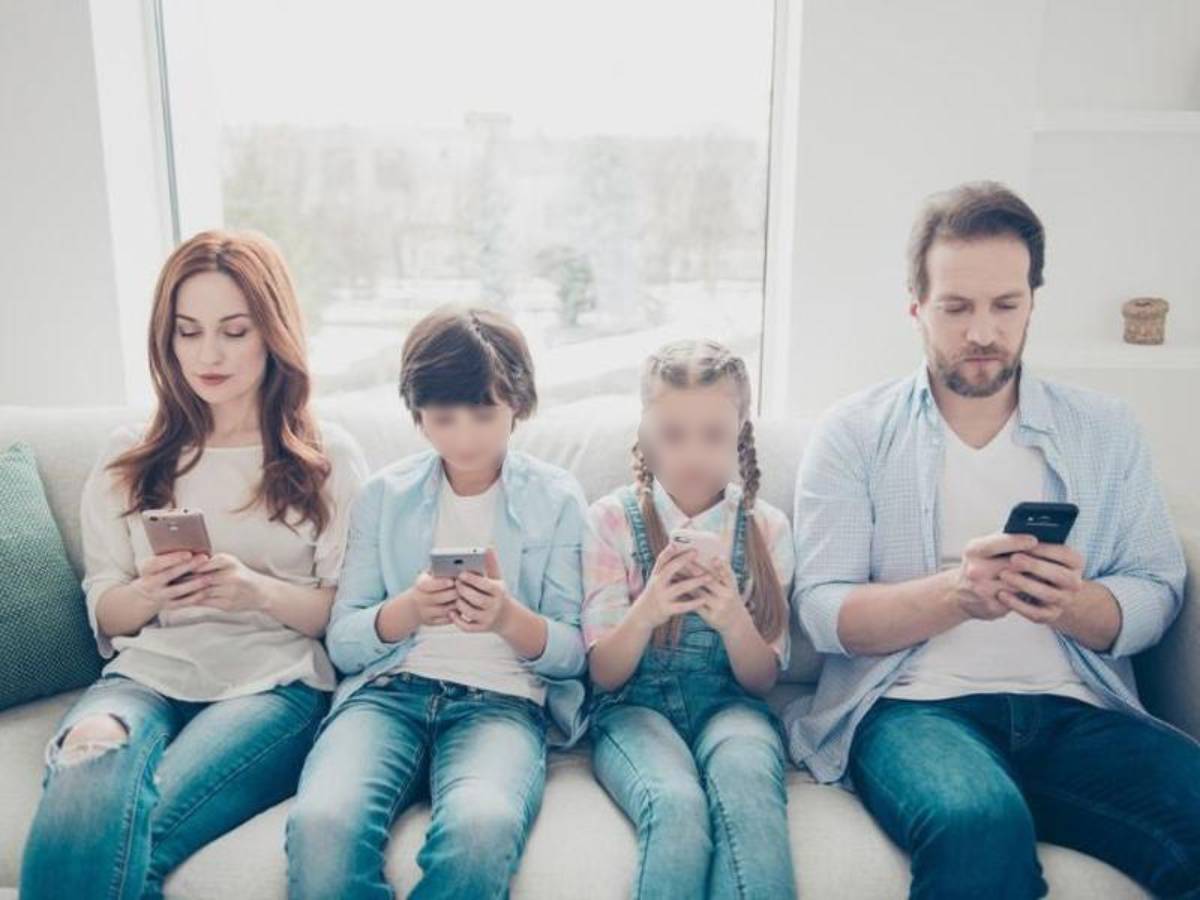 familia vacaciones celular