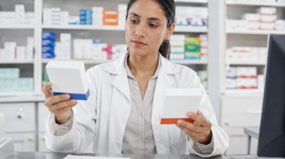 ¿Tienes una receta sin surtir? Conoce si vale la pena pagar por medicamentos de marca o ahorrar con genéricos
