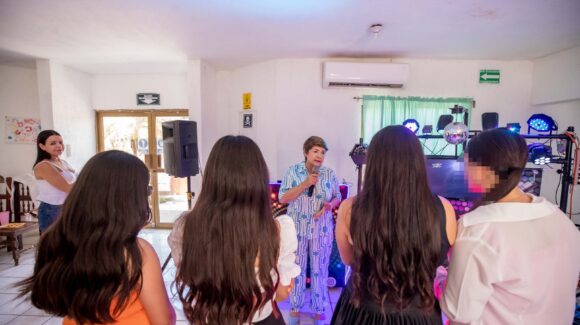 Entre aplausos y reconocimientos, niñas de Casa Hogar celebran fin de cursos junto a la alcaldesa de Guasave