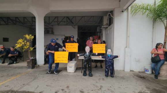 Guerreros Azules se retiran del Palacio Municipal de Ahome; establecen algunos acuerdos a favor y buscarán otros