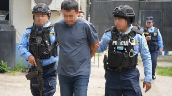 Hacker originario de Culiacán, Sinaloa, es detenido en Honduras por fraude informático en cajeros automáticos