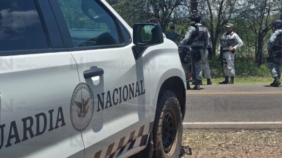 Serían los restos de tres personas los encontrados envueltos en una lona en Imala, Culiacán, Sinaloa