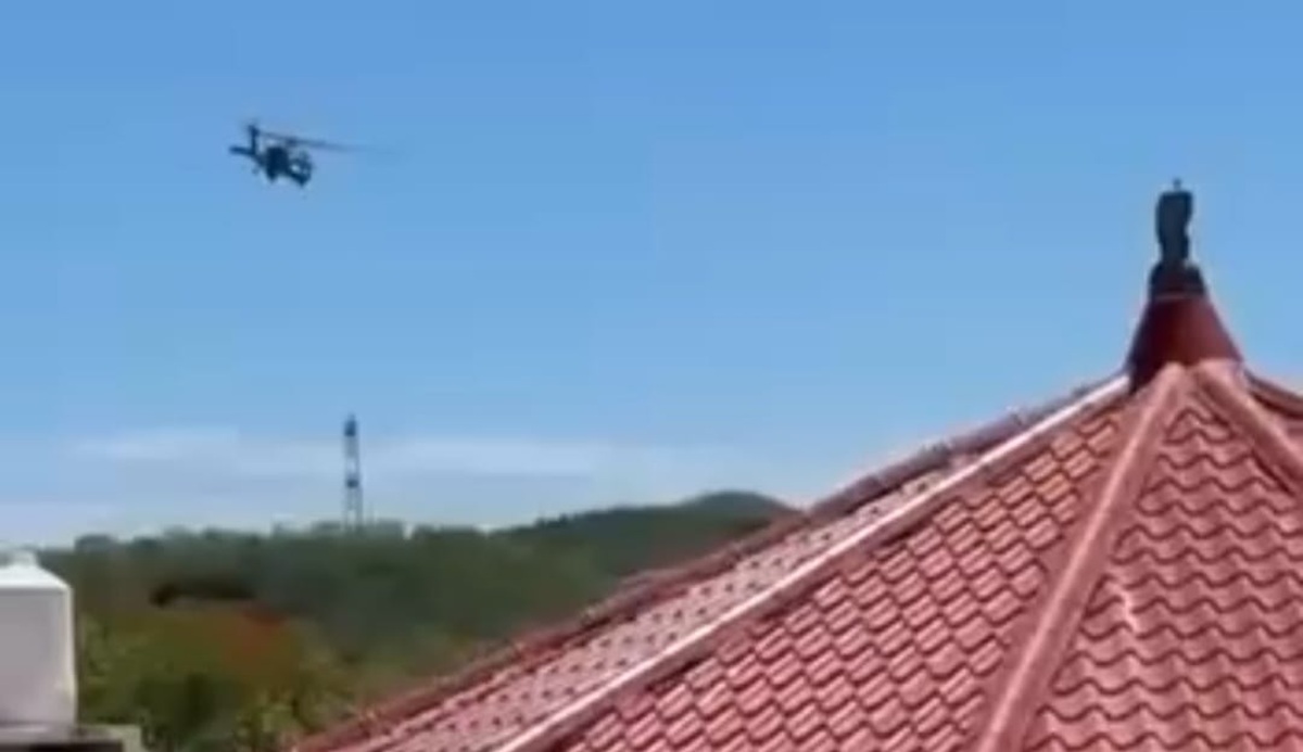 Helicóptero sobrevuela El Zapote de los Cázares, en Mocorito