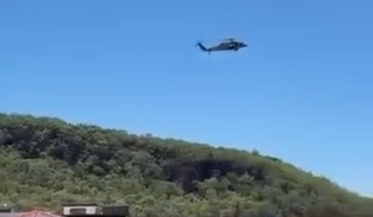 Helicóptero sobrevuela El Zapote de los Cázares, en Mocorito