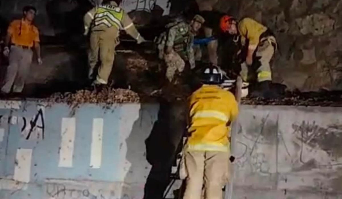 Hombre cae de un puente en Mazatlán