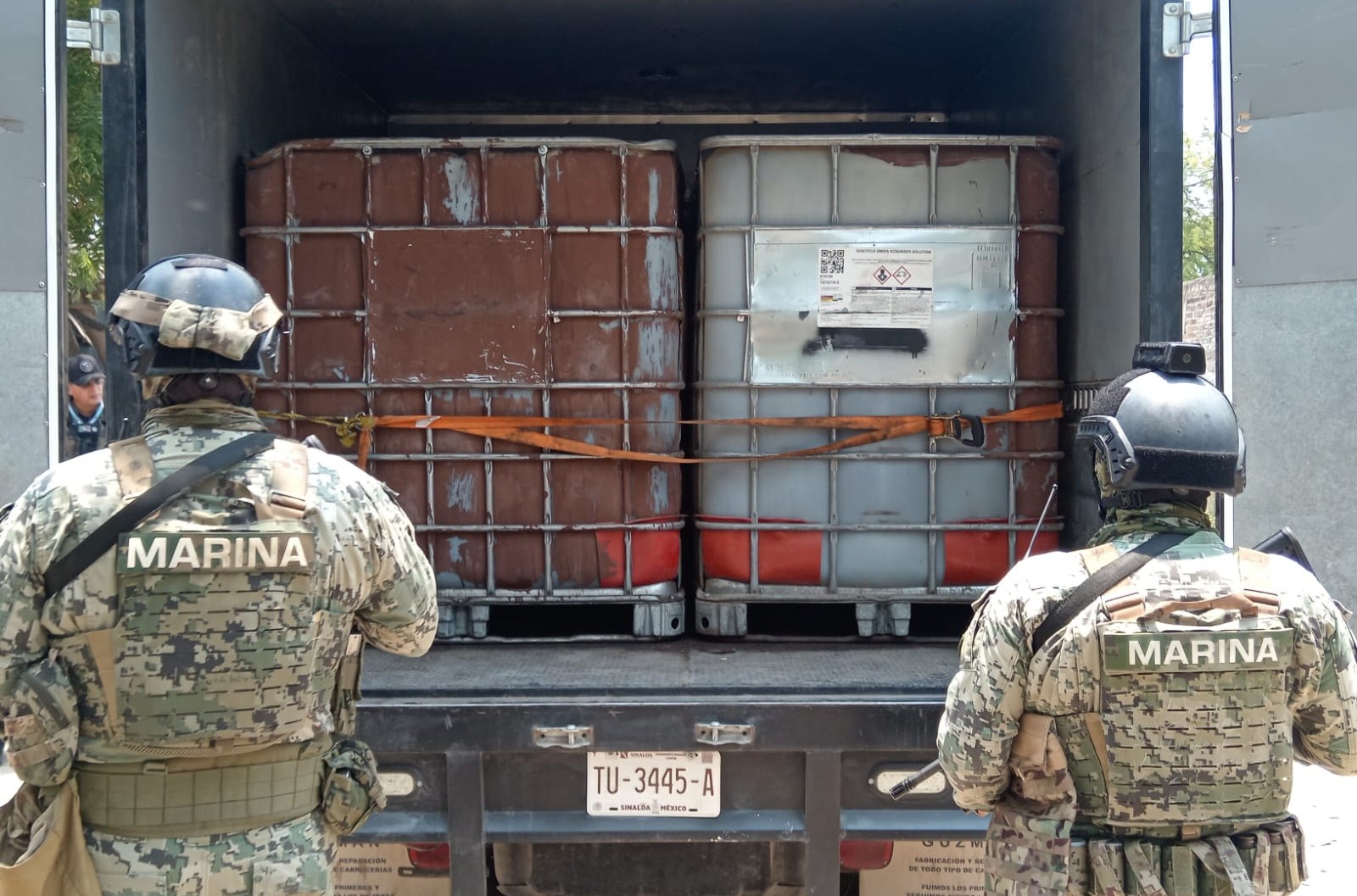 Huachicol asegurado en Mazatlán, Sin.