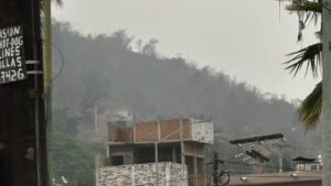 humo cubre la ciudad de mazatlan