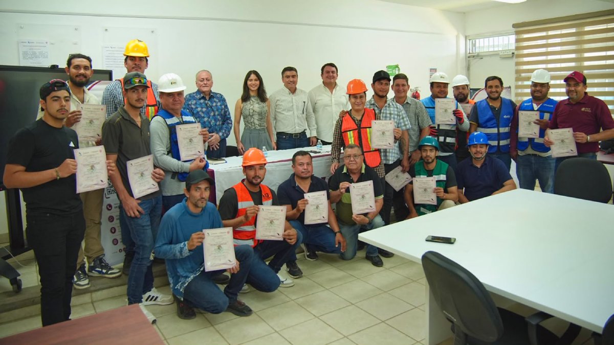 icatsin impulsa cursos en energias renovables movilidad electrica e inteligencia artificial grupo
