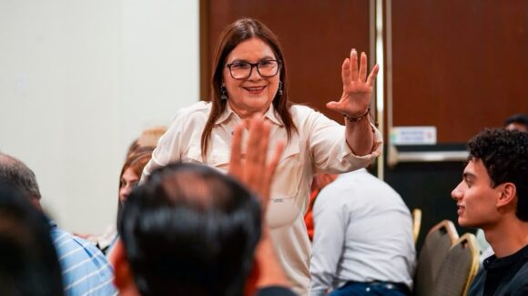 Llama Imelda Castro a mantener la unidad dentro del movimiento en defensa de la 4T en Mazatlán, Sinaloa
